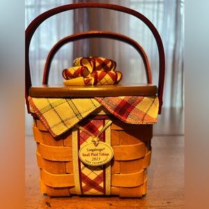 Longaberger 2013 Small Tidings Basket with Lid, Cloth and Plastic Liner